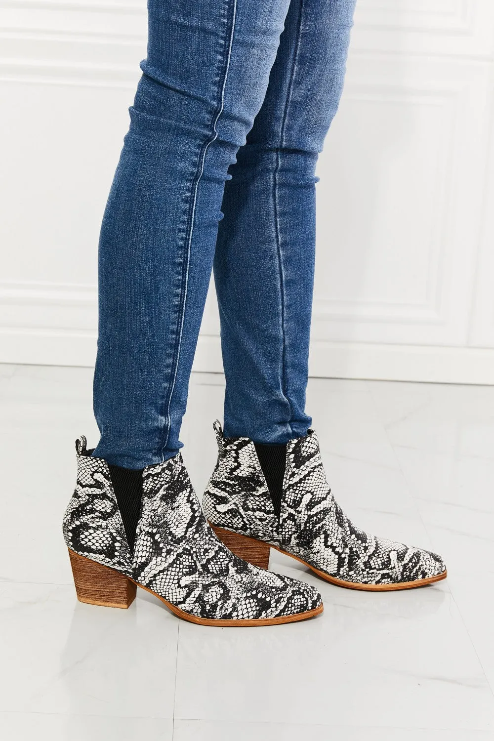 Pointed Toe Bootie in Snakeskin